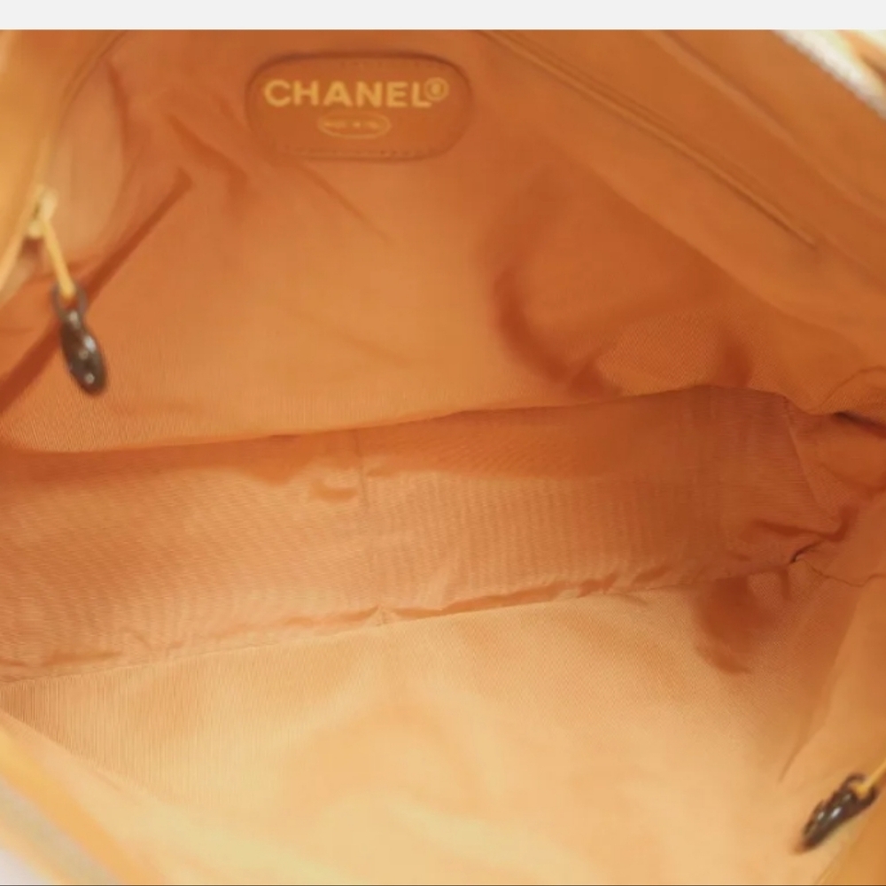 CHANEL Vintage CC Logo Mustard Lambskin Leather Shoulder Bag - Picture 12 of 16